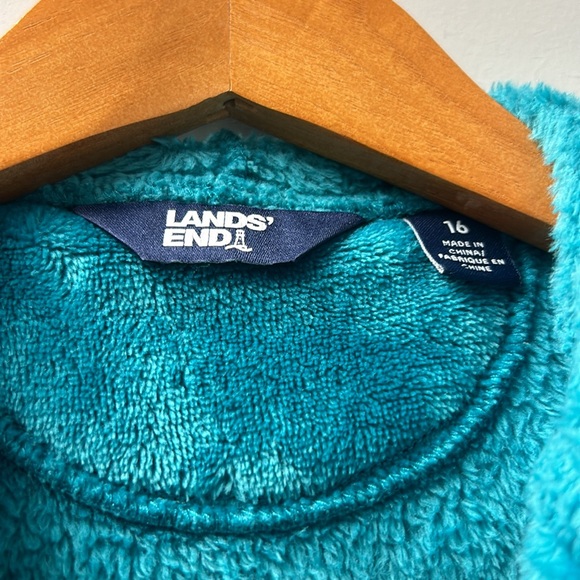 2/$10 Lands End hooded robe 16 - Picture 3 of 5
